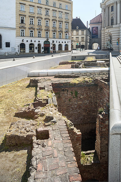 Ausgrabungen_Michaelerplatz_Pressefoto_03.jpg