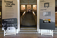 Einblick in die Ausstellung Kampf um die Stadt Foto 005