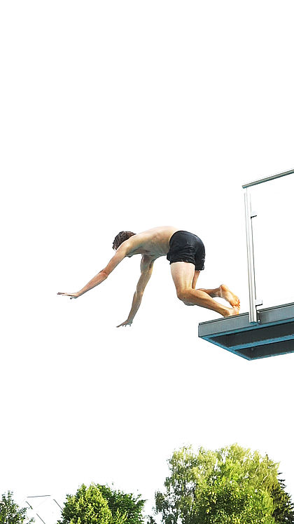03_Thomas_Geiger_Falling_Film_Still.jpg