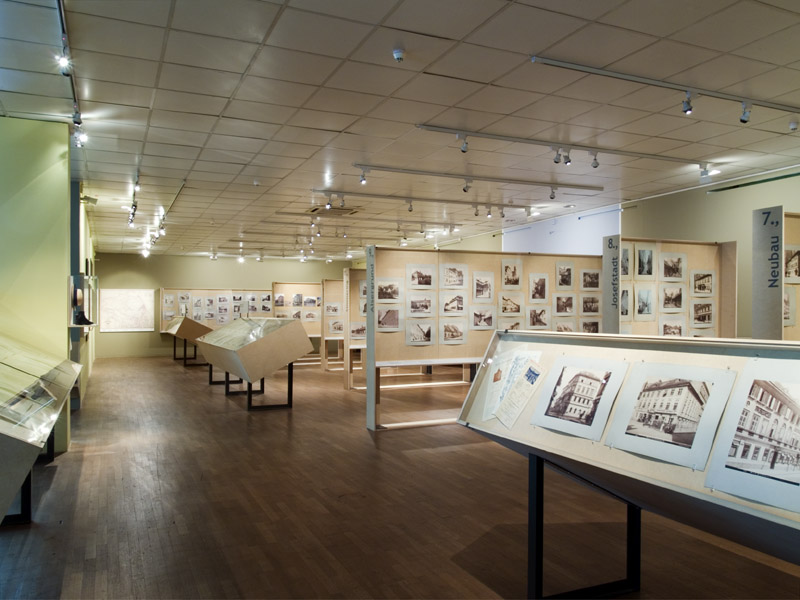 Vergrössert das Bild: Ausstellungsansicht