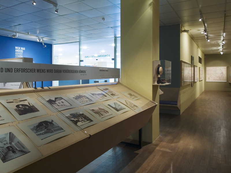 Vergrössert das Bild: Ausstellungsansicht