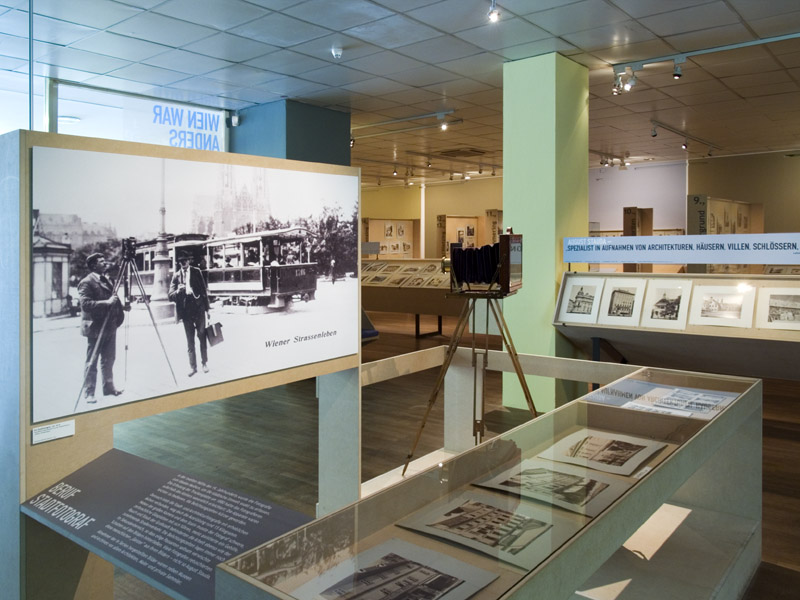 Vergrössert das Bild: Ausstellungsansicht
