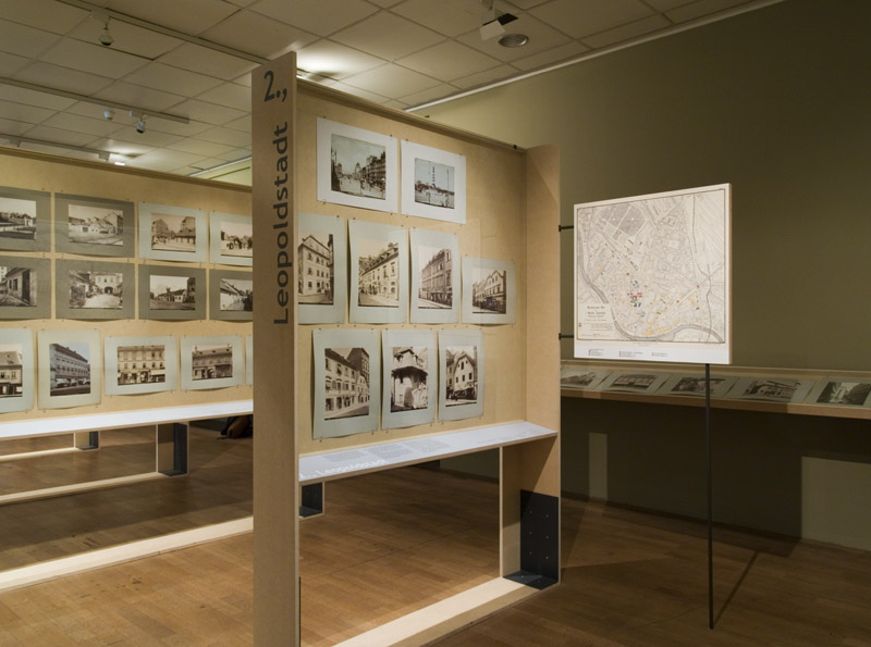 Vergrössert das Bild: Ausstellungsansicht