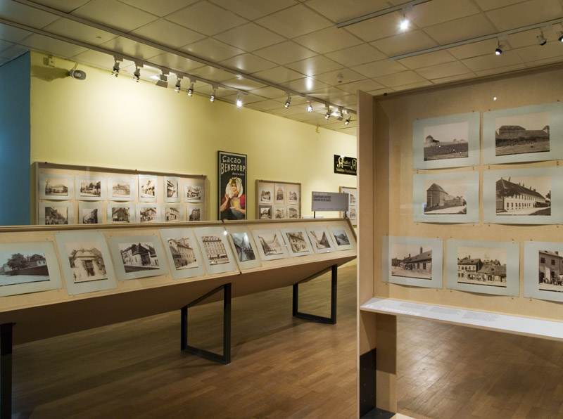 Vergrössert das Bild: Ausstellungsansicht
