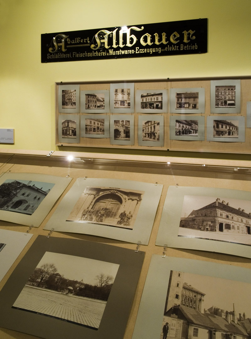 Vergrössert das Bild: Ausstellungsansicht