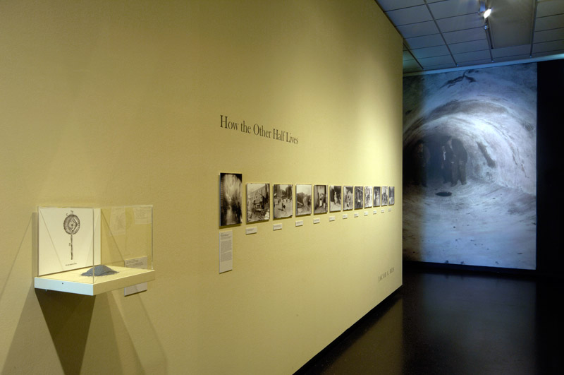 Vergrössert das Bild: Ausstellungsansicht