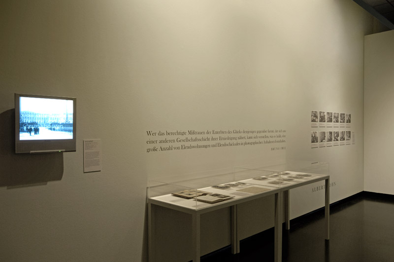 Vergrössert das Bild: Ausstellungsansicht