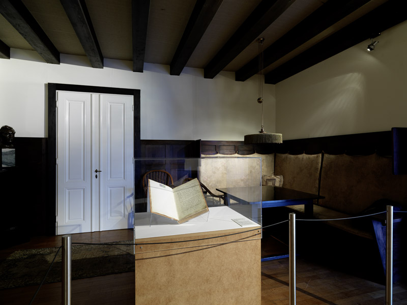 Vergrössert das Bild: Ausstellungsansicht