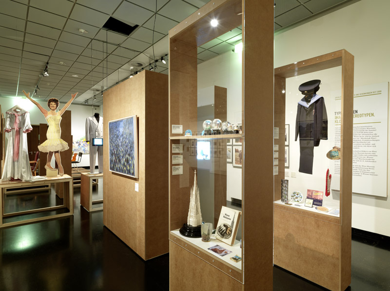 Vergrössert das Bild: Ausstellungsansicht