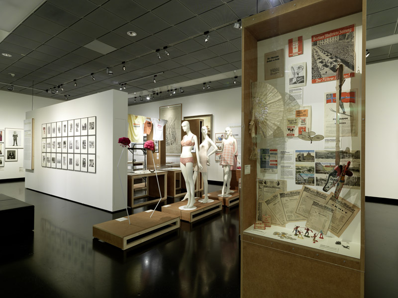 Vergrössert das Bild: Ausstellungsansicht