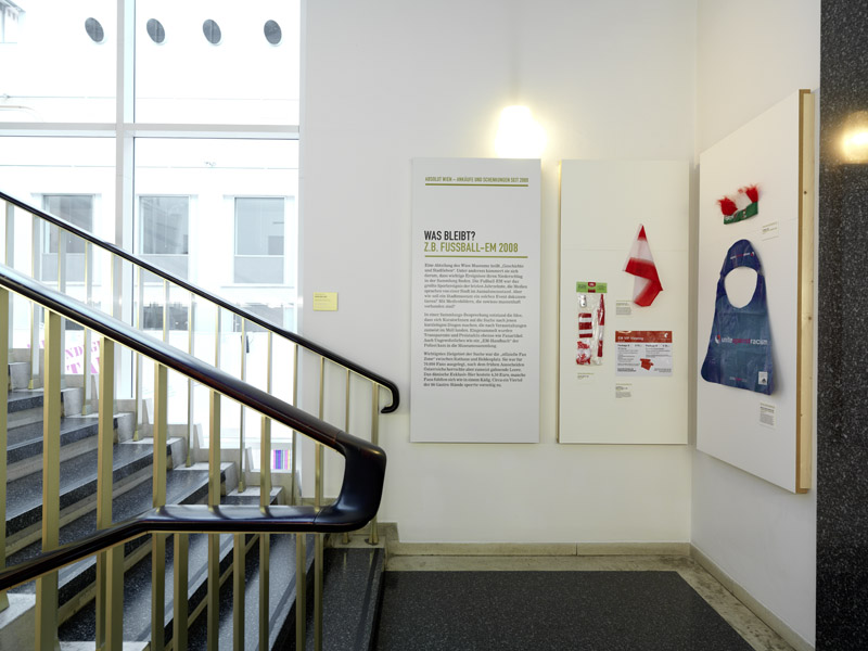 Vergrössert das Bild: Ausstellungsansicht