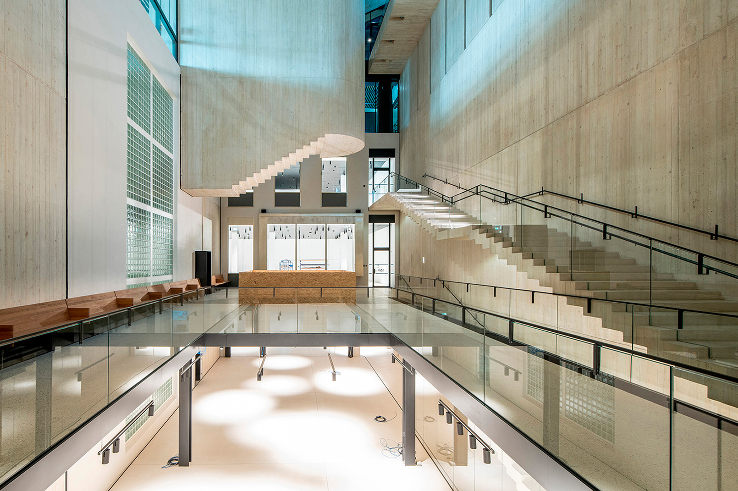 Einblick in die leere Halle des Wien Museums 