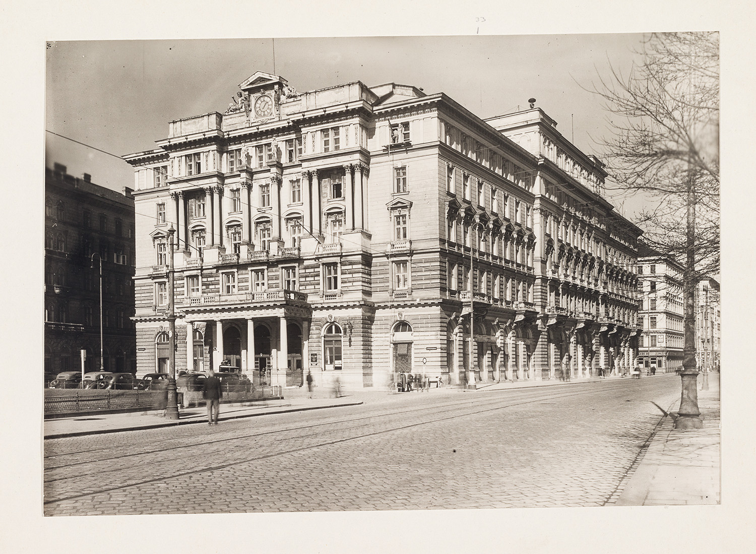 Schwarz Weiß Fotografie des Hotels Metropol