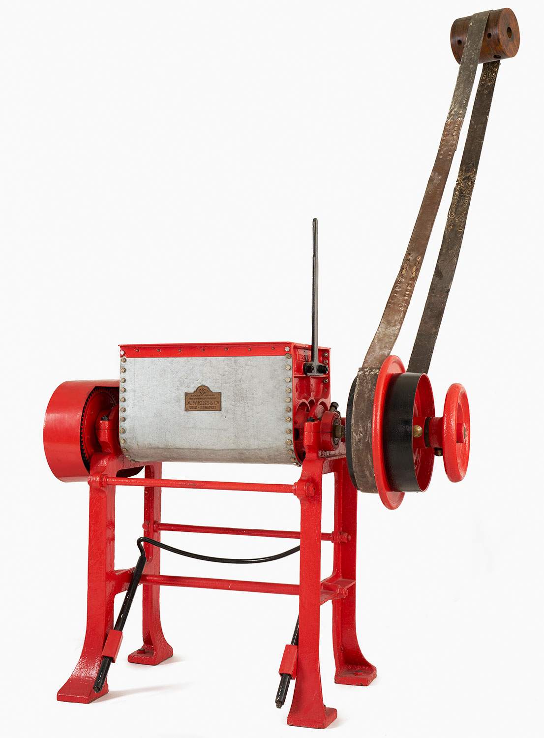 Rotes Metallgerät mit Antriebsriemen 