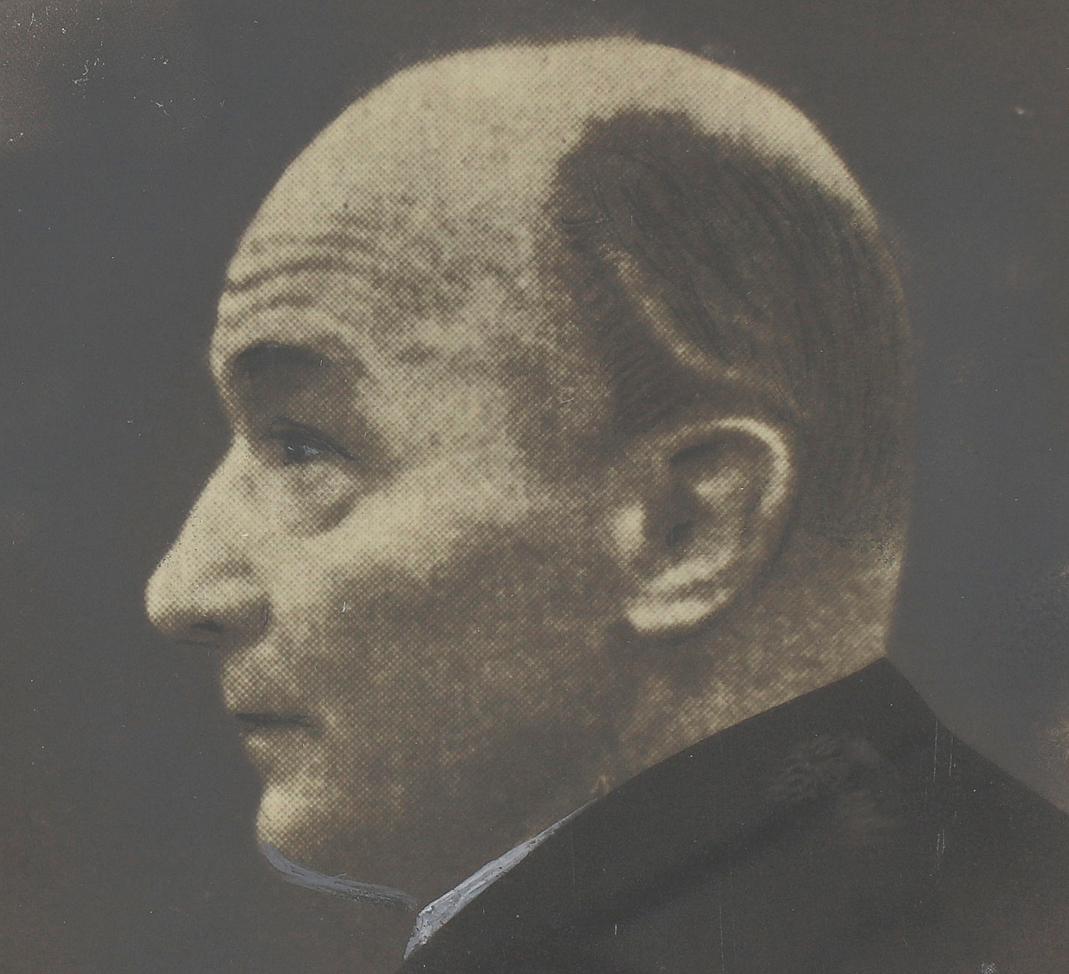 Seitliches Porträt des Schriftstellers