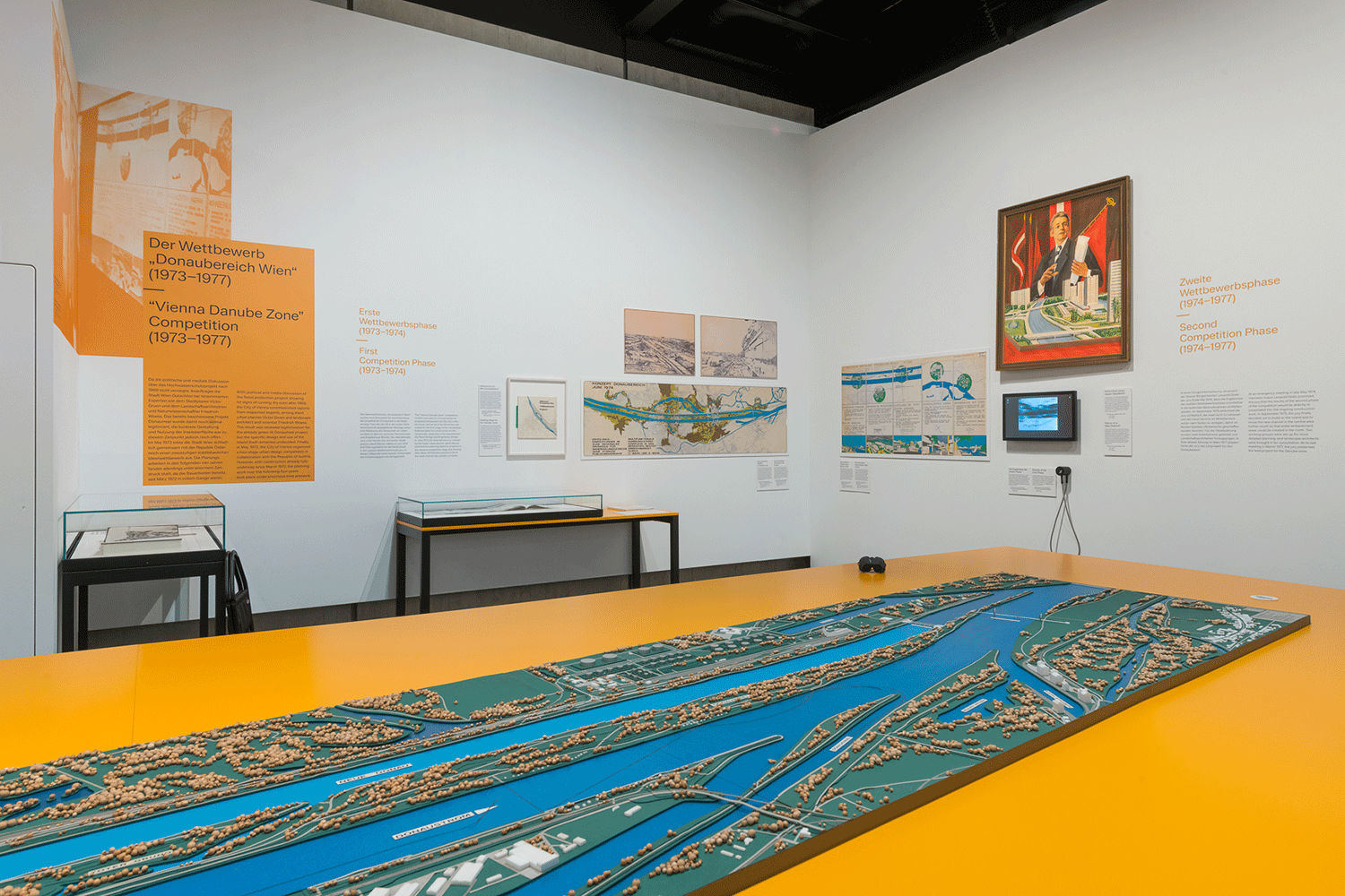 Vergrössert das Bild: Ausstellungsansicht