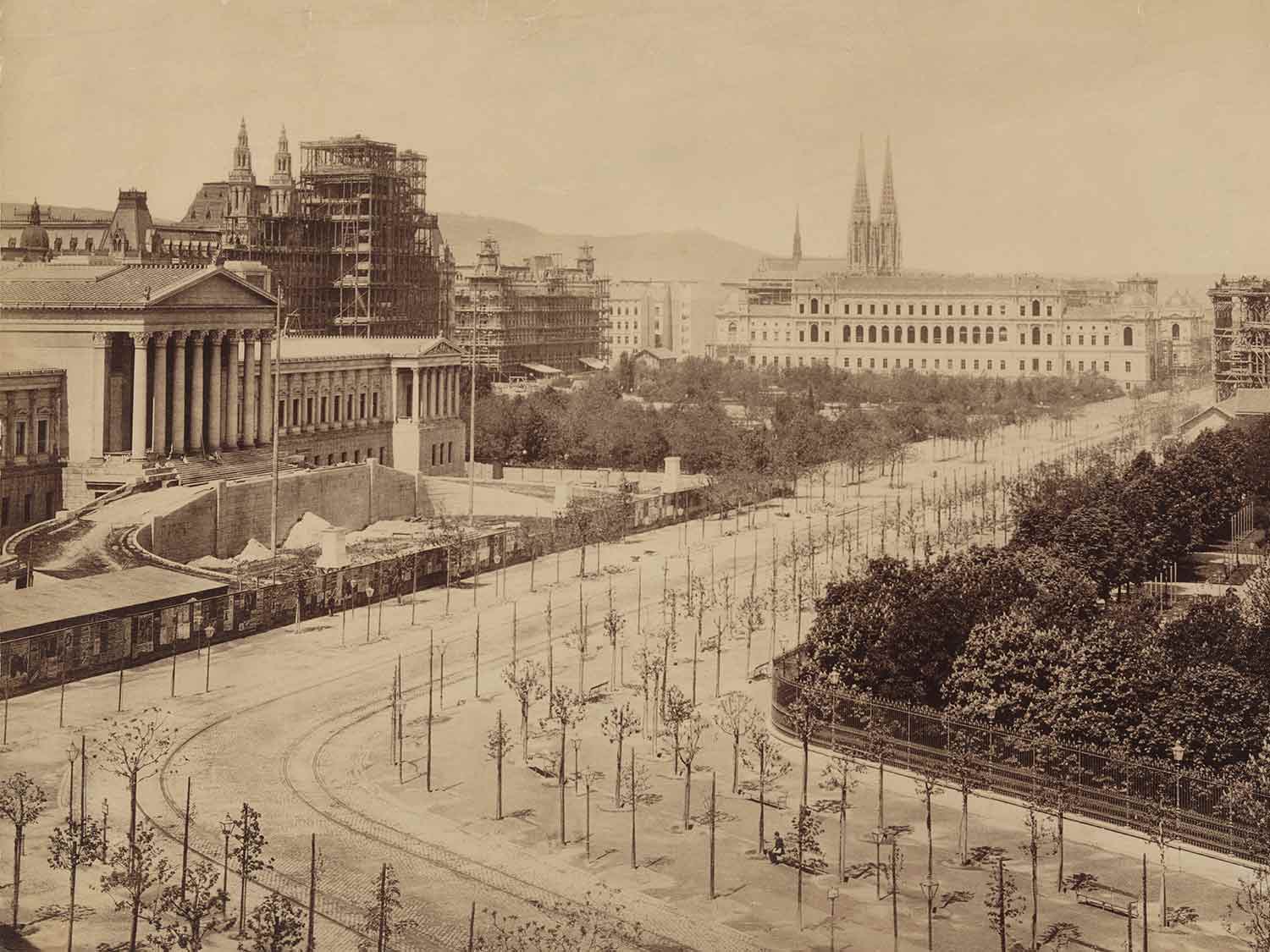 Die Ringstraße mit den Großbaustellen Parlament, Rathaus und Universität