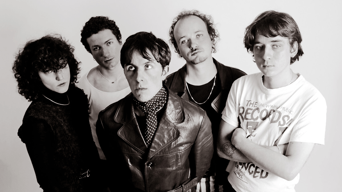 Band bestehend aus fünf Musiker