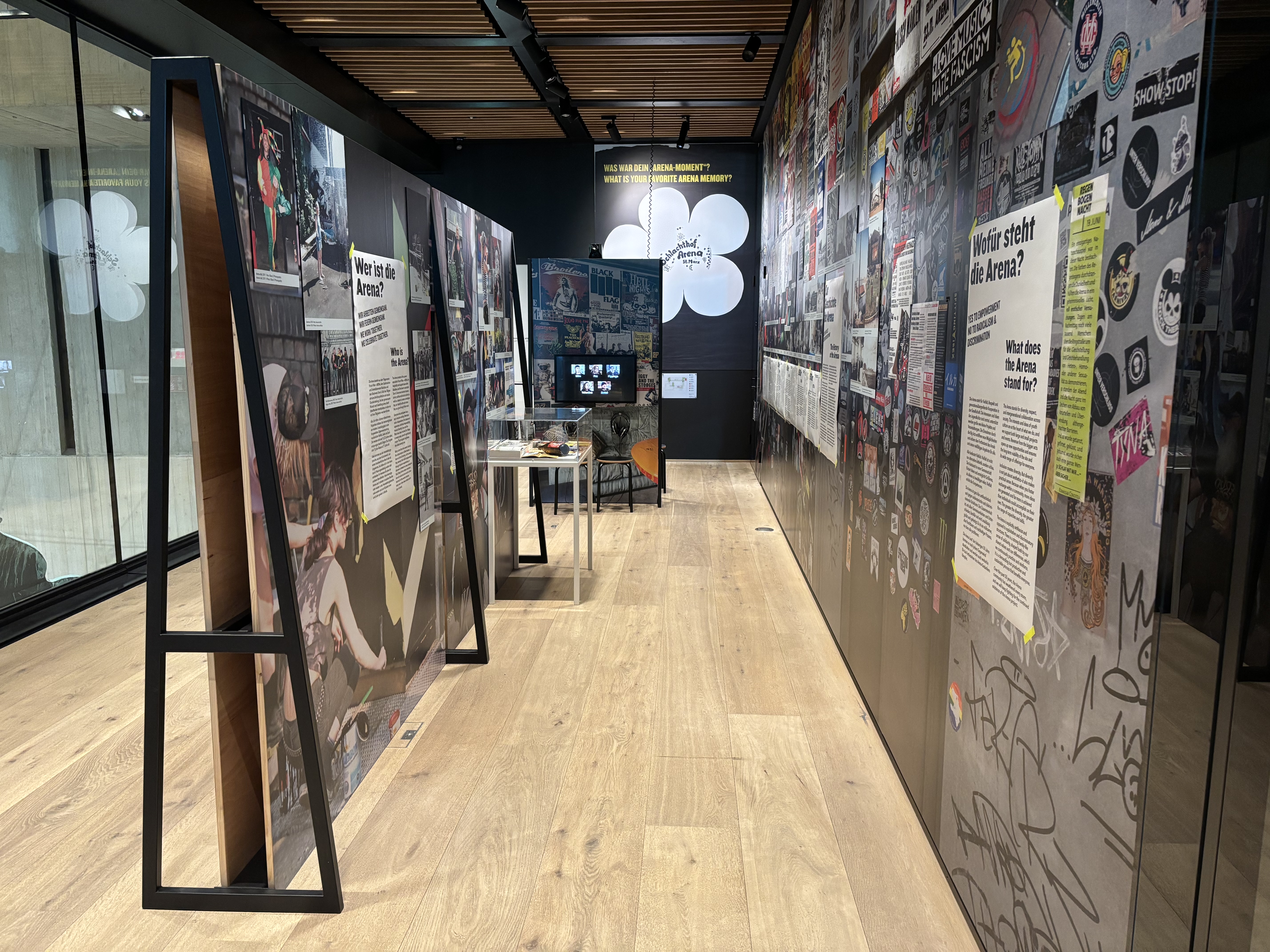 Vergrössert das Bild: Ausstellungsansicht