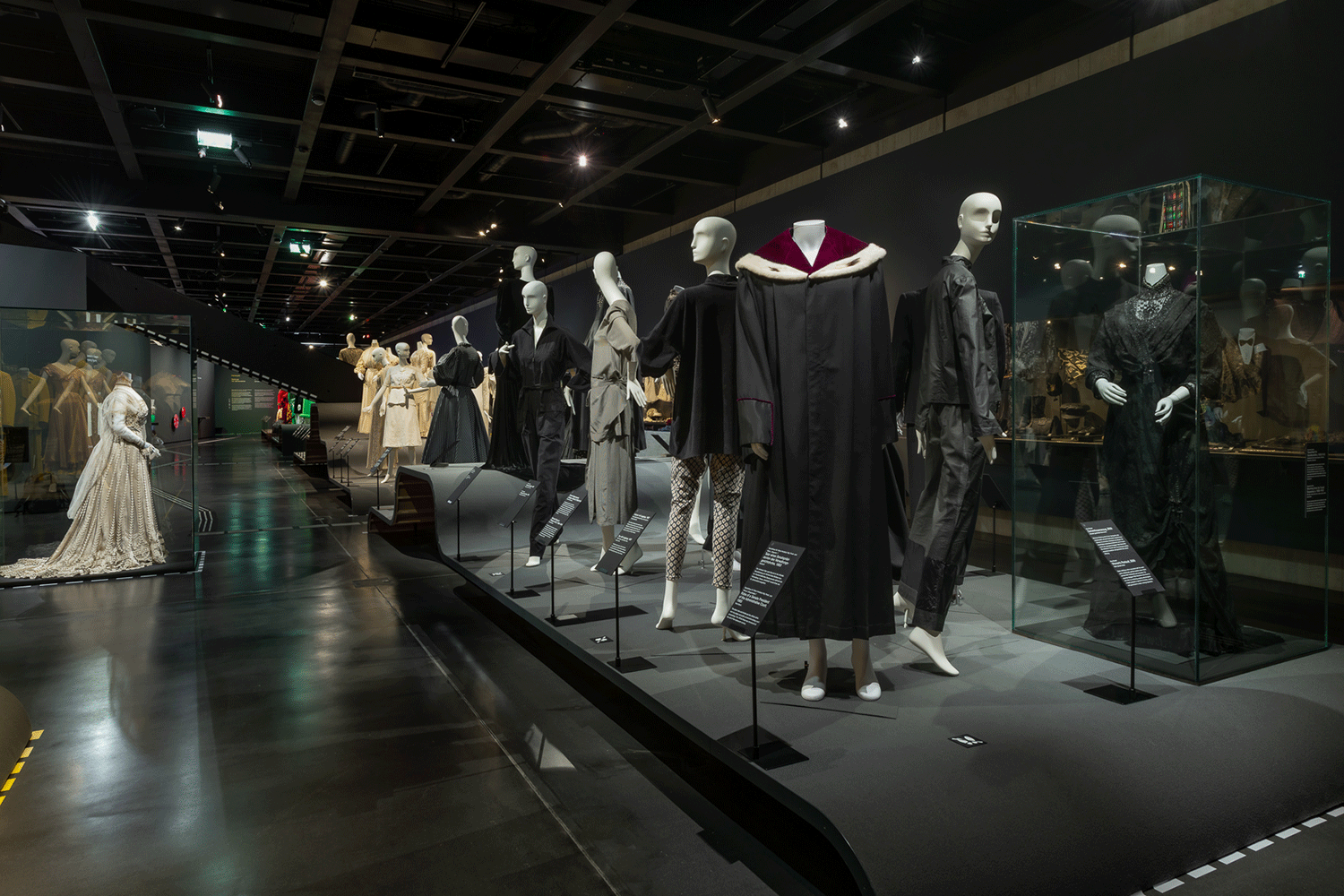 Vergrössert das Bild: Ausstellungsansicht