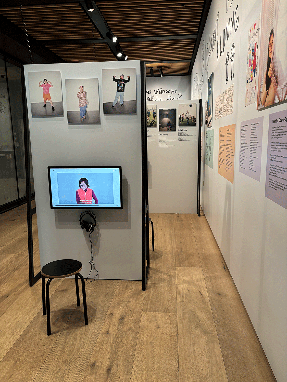 Vergrössert das Bild: Ausstellungsansicht